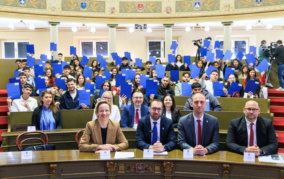 Svečano uručenje stipendija Grada Zagreba učenicima i studentima pripadnicima romske nacionalne manjine